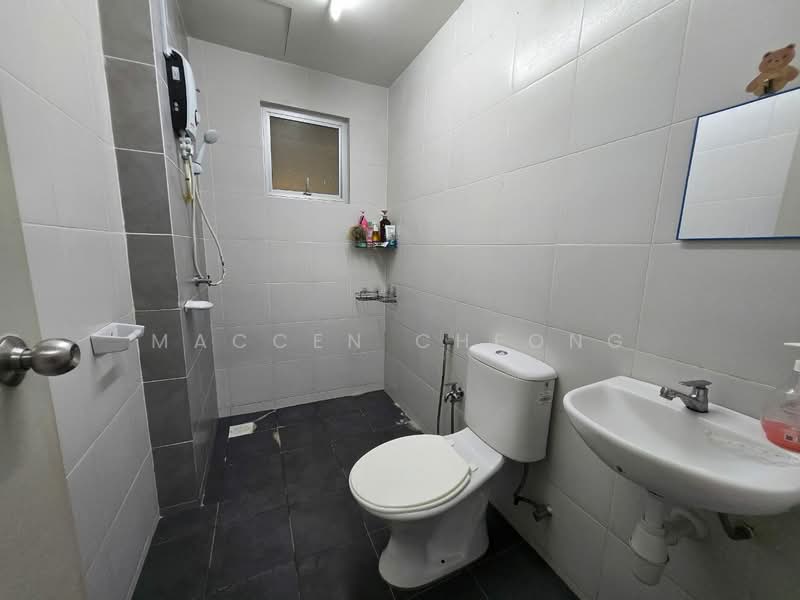 Pangsapuri untuk Dijual di Harmoni 1 - Maccen Cheong - Bathroom - PropertyGuru.com.my