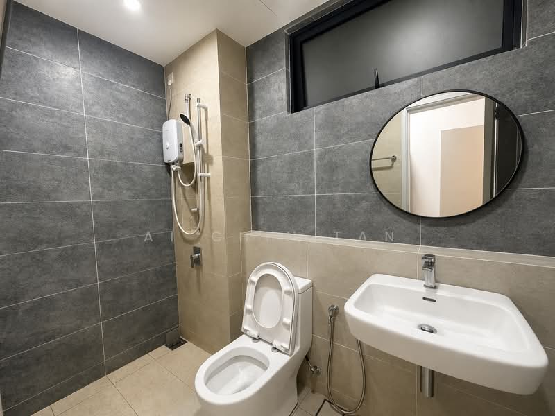 Service Residence for Rent at Setia City Residences - Ai Chin Tan - Bathroom - PropertyGuru.com.my