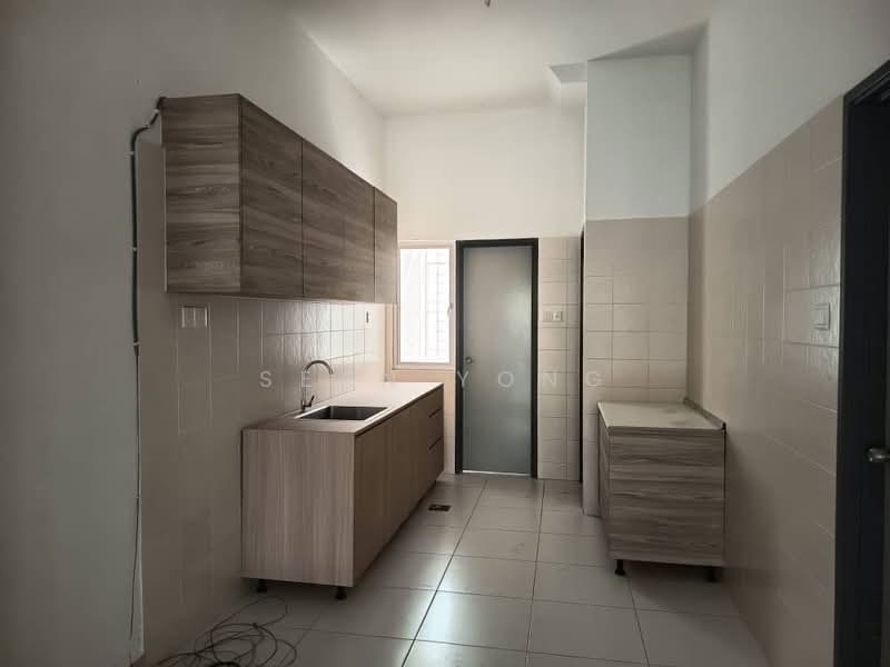 2-storey Terraced House for Rent in Bandar Tasik Puteri (Rawang) - Sean Yong - Kitchen - PropertyGuru.com.my