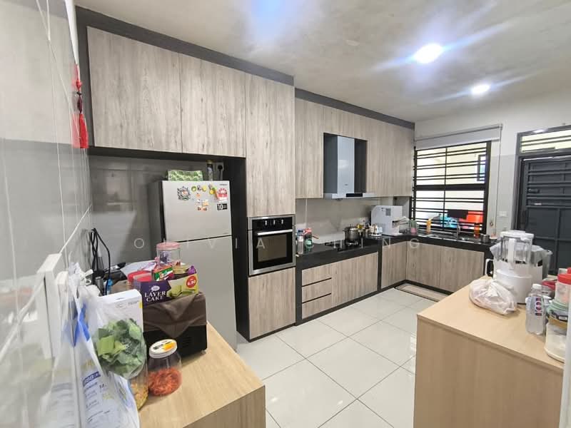 Rumah Teres 2-Tingkat untuk Dijual di Bandar Tiram (Ulu Tiram) - Olivia Ching - Kitchen - PropertyGuru.com.my