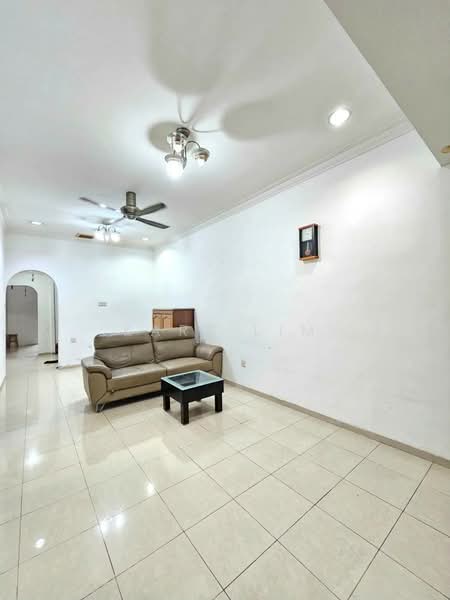 Rumah Teres 1-Tingkat untuk Dijual di Taman Johor Jaya (Johor Bahru) - Karl Lim - Living Room - PropertyGuru.com.my