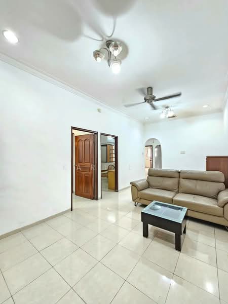 Rumah Teres 1-Tingkat untuk Dijual di Taman Johor Jaya (Johor Bahru) - Karl Lim - Living Room - PropertyGuru.com.my