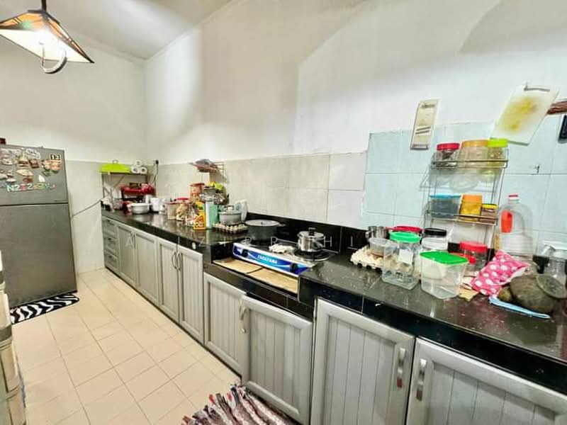 Rumah Teres 2-Tingkat untuk Dijual di Bandar Baru Bangi (Selangor) - Azizirrahim . - Kitchen - PropertyGuru.com.my