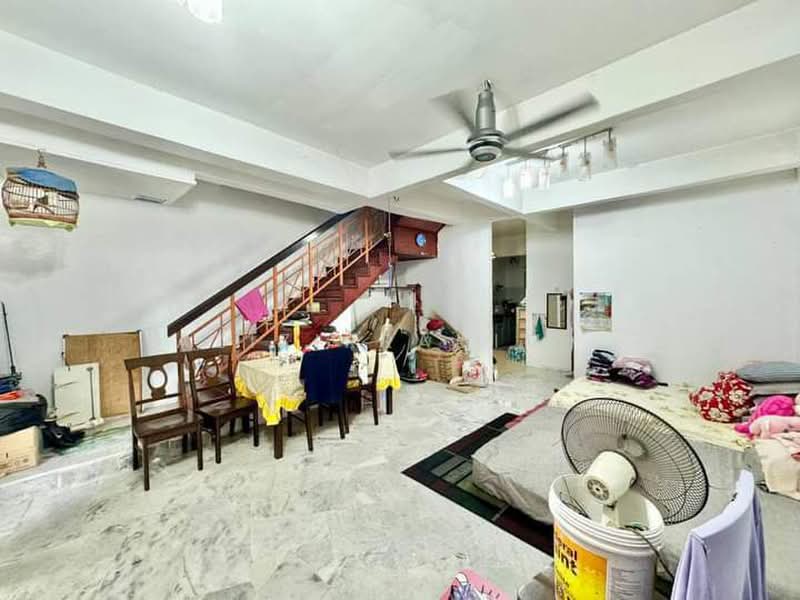 Rumah Teres 2-Tingkat untuk Dijual di Bandar Baru Bangi (Selangor) - Azizirrahim . - Living Room - PropertyGuru.com.my