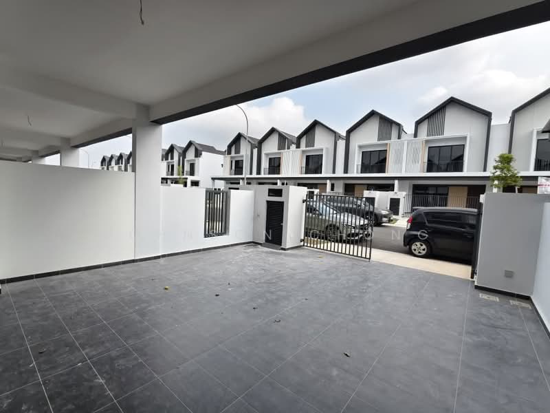 Rumah Teres 2-Tingkat untuk Disewa di Bandar Dato Onn (Tebrau) - Johnson Chong - Exterior - PropertyGuru.com.my