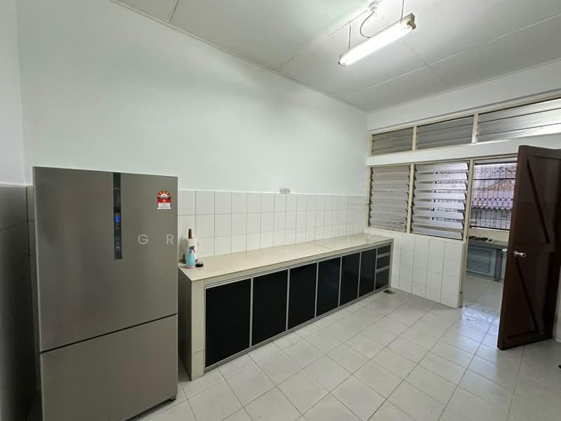 1-storey Terraced House for Rent in Ulu Tiram (Johor) - Grace Chiew - Kitchen - PropertyGuru.com.my