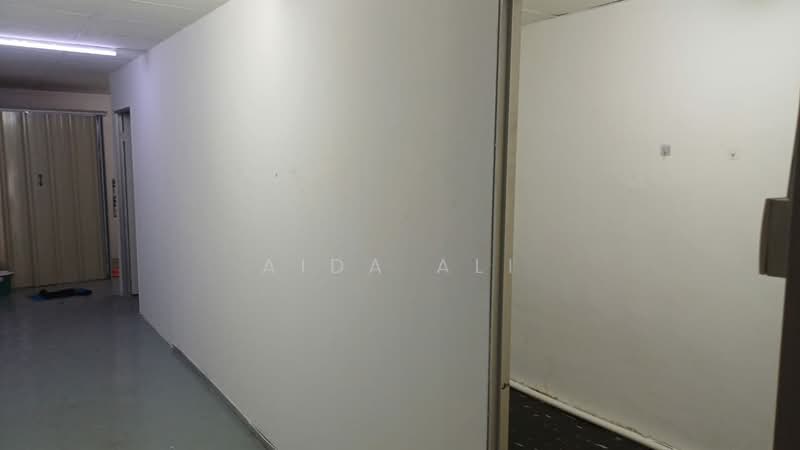 Retail Space for Rent in Seksyen 18 (Shah Alam) - Aida Ali - Corridor - PropertyGuru.com.my