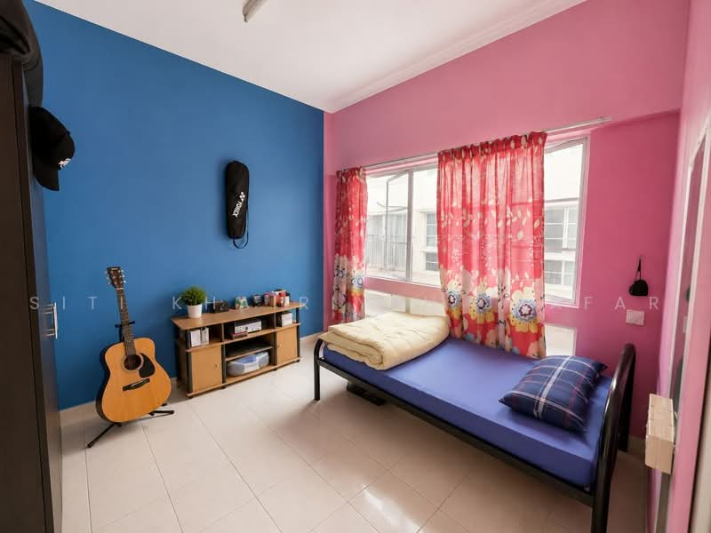 Pangsapuri untuk Dijual di Suria Apartment - SITI KHAIRIYAH JAAFAR - Bedroom - PropertyGuru.com.my