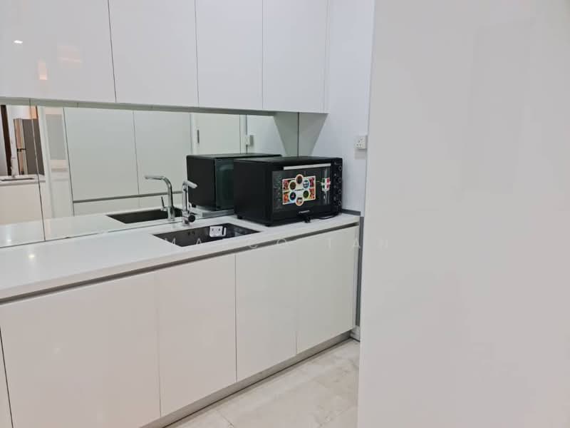 Kediaman Servis untuk Dijual di Quadro Residences - Marco Tan - Kitchen - PropertyGuru.com.my