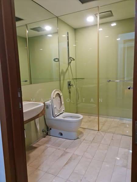Kediaman Servis untuk Dijual di Quadro Residences - Marco Tan - Bathroom - PropertyGuru.com.my