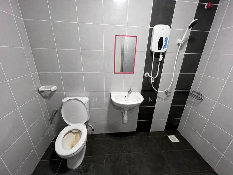 Pangsapuri untuk Disewa di Idaman BSP - Leona Wong - Bathroom - PropertyGuru.com.my