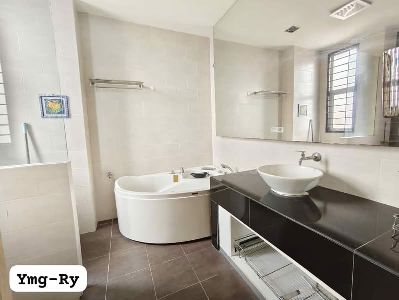 Rumah Berkembar untuk Dijual di Bandar Botanic (Klang) - Daniel Kok - Bathroom - PropertyGuru.com.my