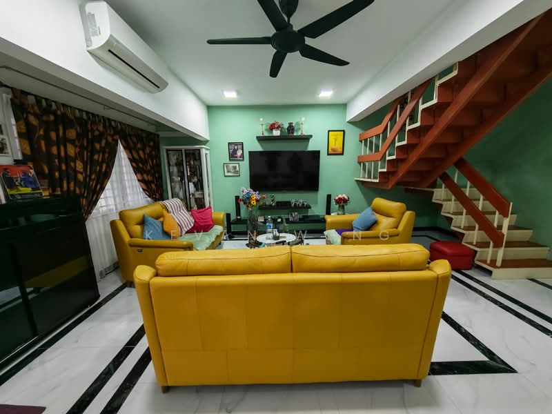 Rumah Teres 2-Tingkat untuk Dijual di Taman Sri Gombak (Gombak) - Kevan Wong - Living Room - PropertyGuru.com.my