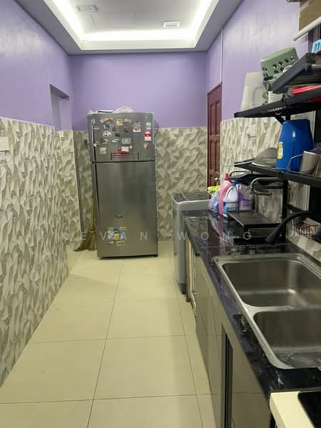 Rumah Teres 2-Tingkat untuk Dijual di Taman Sri Gombak (Gombak) - Kevan Wong - Kitchen - PropertyGuru.com.my