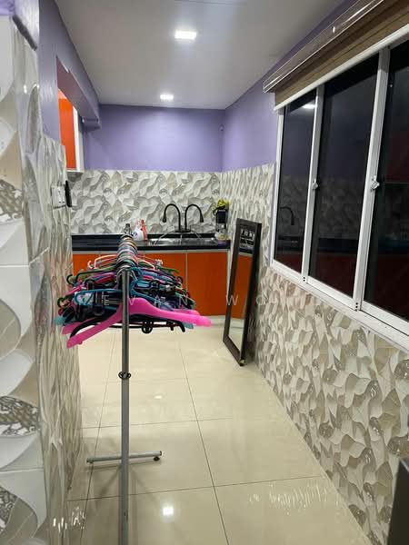 Rumah Teres 2-Tingkat untuk Dijual di Taman Sri Gombak (Gombak) - Kevan Wong - Kitchen - PropertyGuru.com.my
