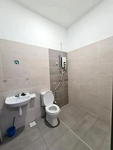 Rumah Kluster untuk Dijual di Taman Mutiara Mas (Skudai) - Kayden Voon - Bathroom - PropertyGuru.com.my