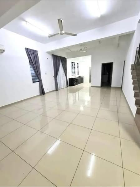 Rumah Kluster untuk Dijual di Taman Mutiara Mas (Skudai) - Kayden Voon - Living Room - PropertyGuru.com.my