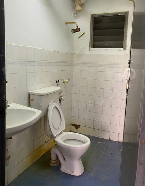 Apartment for Sale at Pangsapuri Indah Mas - W G Liew - Bathroom - PropertyGuru.com.my
