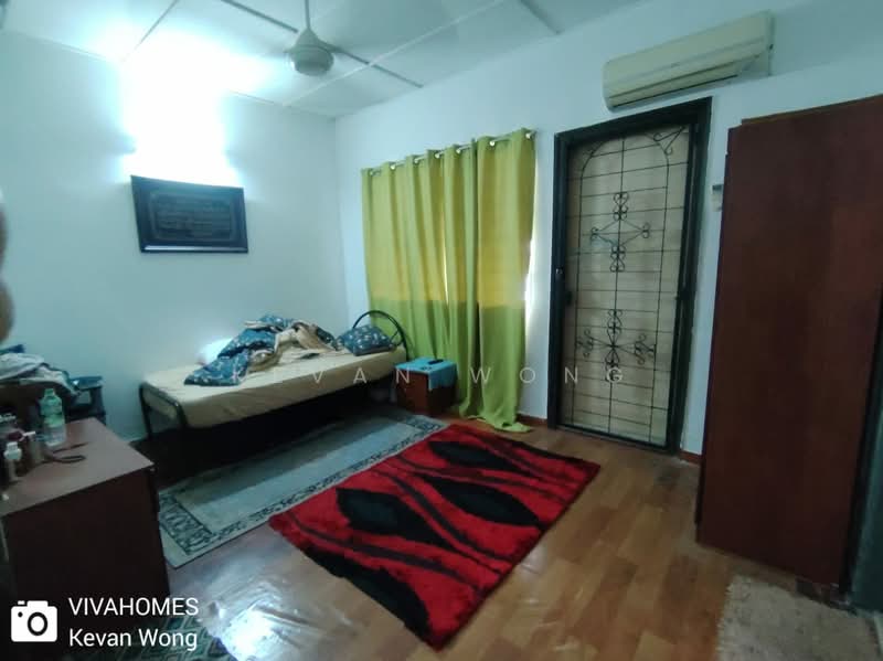Rumah Teres 2-Tingkat untuk Dijual di Taman Sri Gombak (Gombak) - Kevan Wong - Bedroom - PropertyGuru.com.my