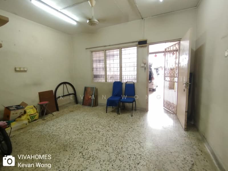 Rumah Teres 2-Tingkat untuk Dijual di Taman Sri Gombak (Gombak) - Kevan Wong - Living Room - PropertyGuru.com.my