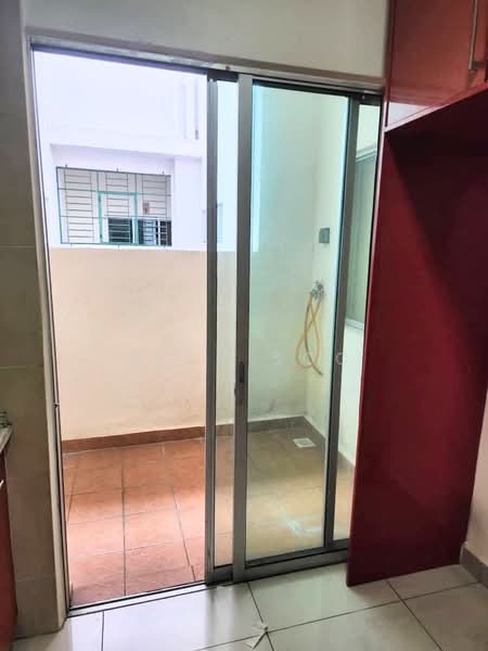 Kediaman Servis untuk Disewa di OUG Parklane - Jack Soo - Balcony - PropertyGuru.com.my