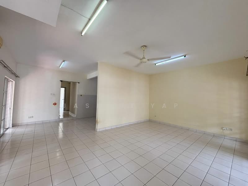 2-storey Terraced House for Sale in Seksyen 4 (Kota Damansara) - Jasmine Yap - Living Room - PropertyGuru.com.my