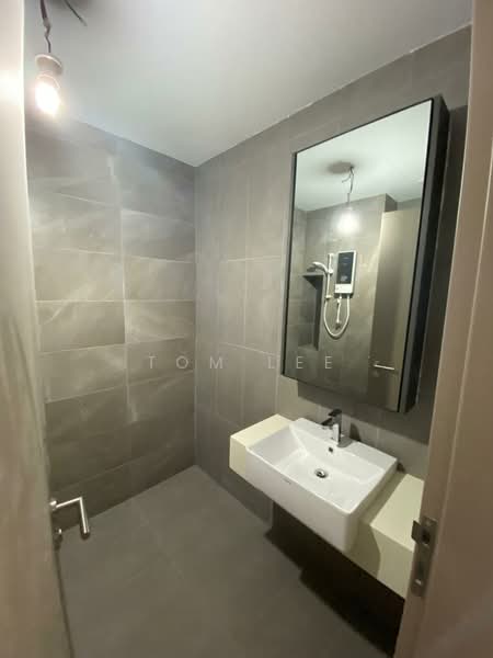 Kediaman Servis untuk Disewa di Mossaz @ Empire City - Tom Lee - Bathroom - PropertyGuru.com.my