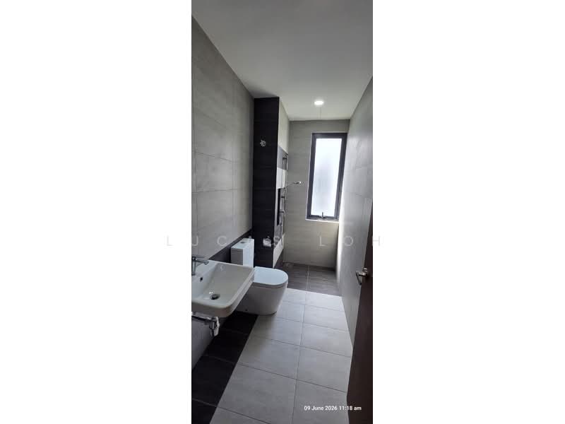 Semi-Detached House for Rent in Bandar Seri Coalfields (Sungai Buloh) - Lucas Loh - Bathroom - PropertyGuru.com.my