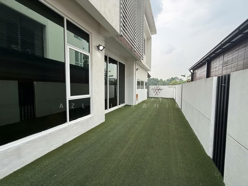 Rumah Berkembar untuk Dijual di Cyberjaya (Selangor) - Azli Ibrahim - Exterior - PropertyGuru.com.my
