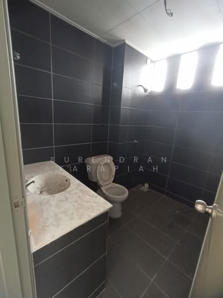 2-storey Terraced House for Sale in Taman Alam Indah (Shah Alam) - Surendran Karapiah - Bathroom - PropertyGuru.com.my