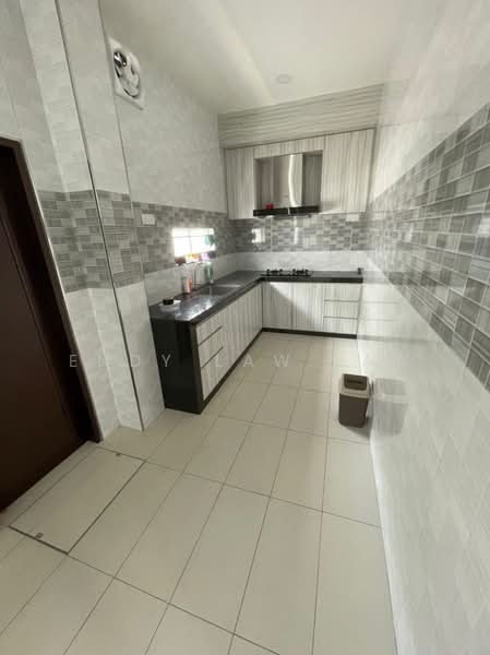 3-storey Terraced House for Sale in Taman Nusa Sentral (Iskandar Puteri (Nusajaya)) - Endy Law Law - Kitchen - PropertyGuru.com.my