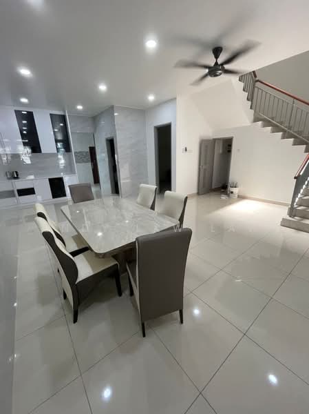 3-storey Terraced House for Sale in Taman Nusa Sentral (Iskandar Puteri (Nusajaya)) - Endy Law Law - Dining Room - PropertyGuru.com.my