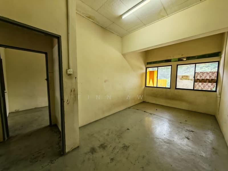 Kedai untuk Dijual di Tampoi (Johor) - Finn Aw - PropertyGuru.com.my