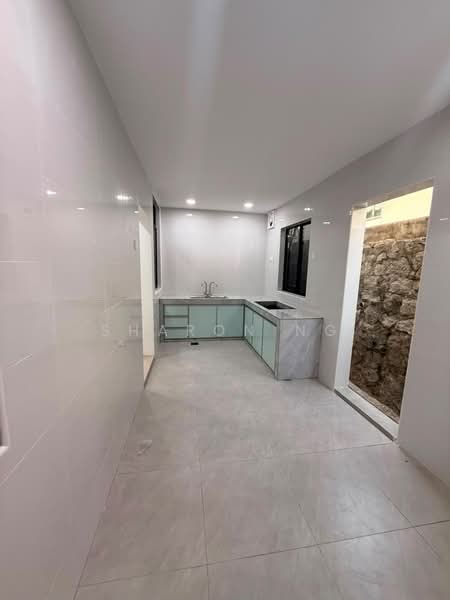 2-storey Terraced House for Sale in Taman Skudai Baru (Skudai) - Sharon Ng - Kitchen - PropertyGuru.com.my