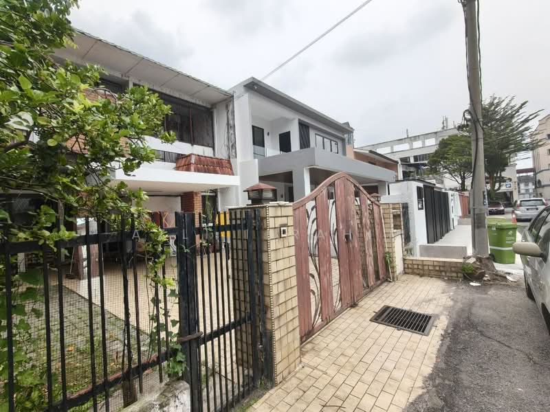 Semi-Detached House for Sale in Taman Maluri (Cheras) - Azli Ibrahim - Exterior - PropertyGuru.com.my