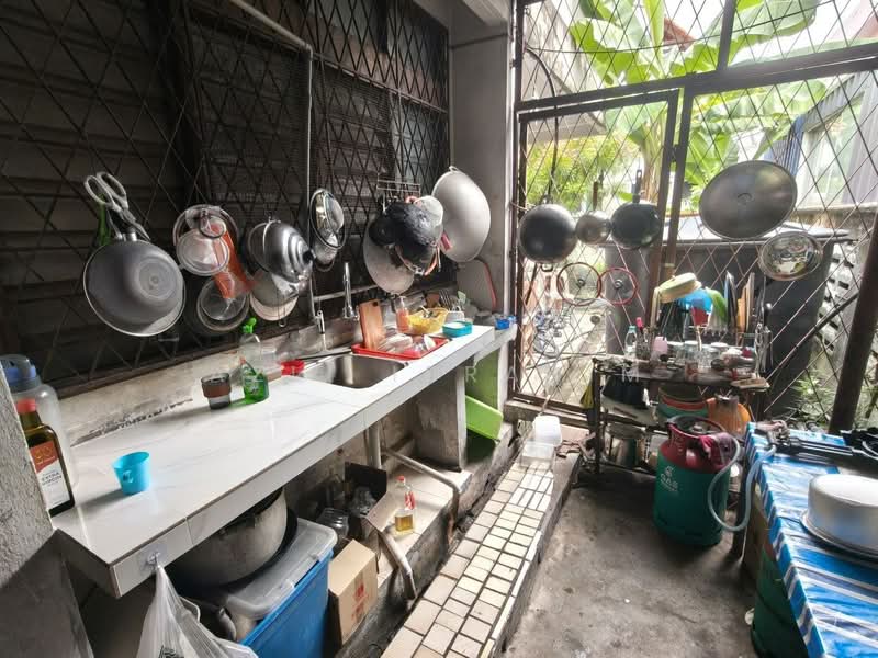 Semi-Detached House for Sale in Taman Maluri (Cheras) - Azli Ibrahim - Kitchen - PropertyGuru.com.my