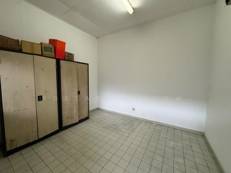 Shop for Rent in Taman Perindustrian Kinrara (Bandar Kinrara) - Roseabelle Low - Interior - PropertyGuru.com.my