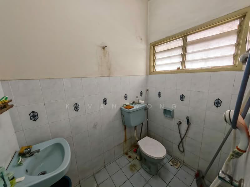 Rumah Teres 2-Tingkat untuk Dijual di Taman Impian Indah (Sungai Buloh) - Kevan Wong - Bathroom - PropertyGuru.com.my