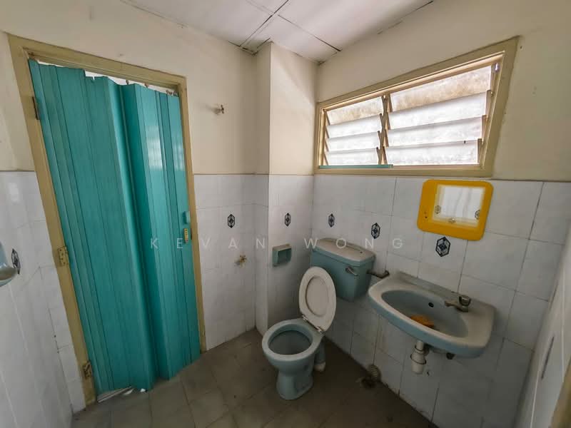 Rumah Teres 2-Tingkat untuk Dijual di Taman Impian Indah (Sungai Buloh) - Kevan Wong - Bathroom - PropertyGuru.com.my