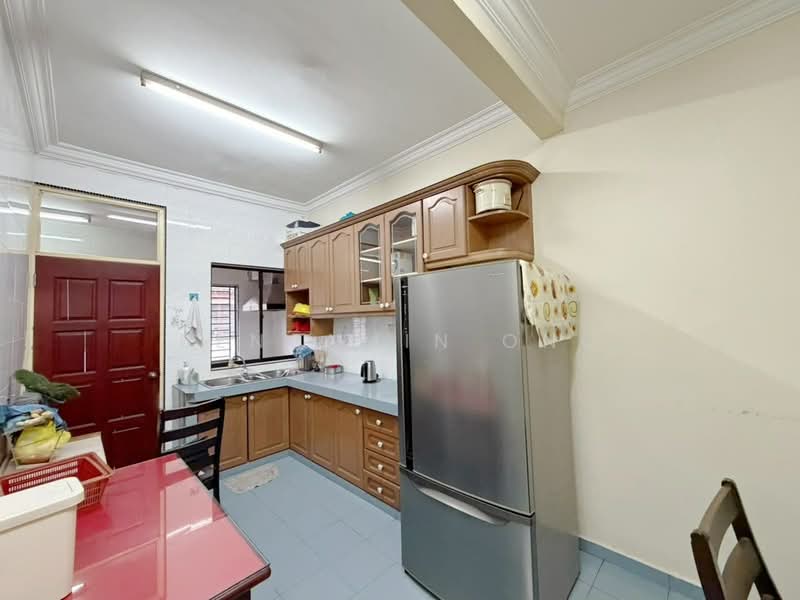 1.5-storey Terraced House for Sale in Taman Puteri Wangsa (Ulu Tiram) - Benjamin Ong - Kitchen - PropertyGuru.com.my