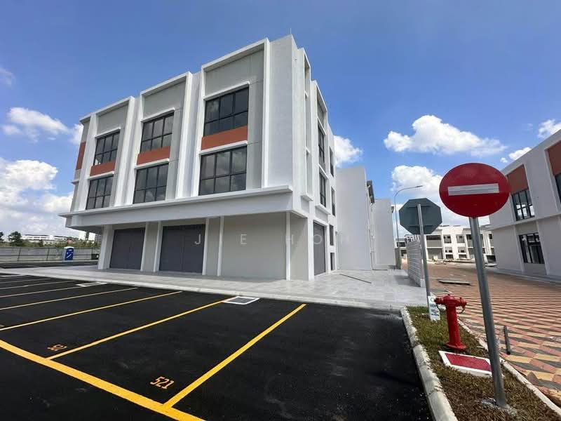 Shop for Rent in Bandar Rimbayu (Telok Panglima Garang) - Jie Hoh - Exterior - PropertyGuru.com.my
