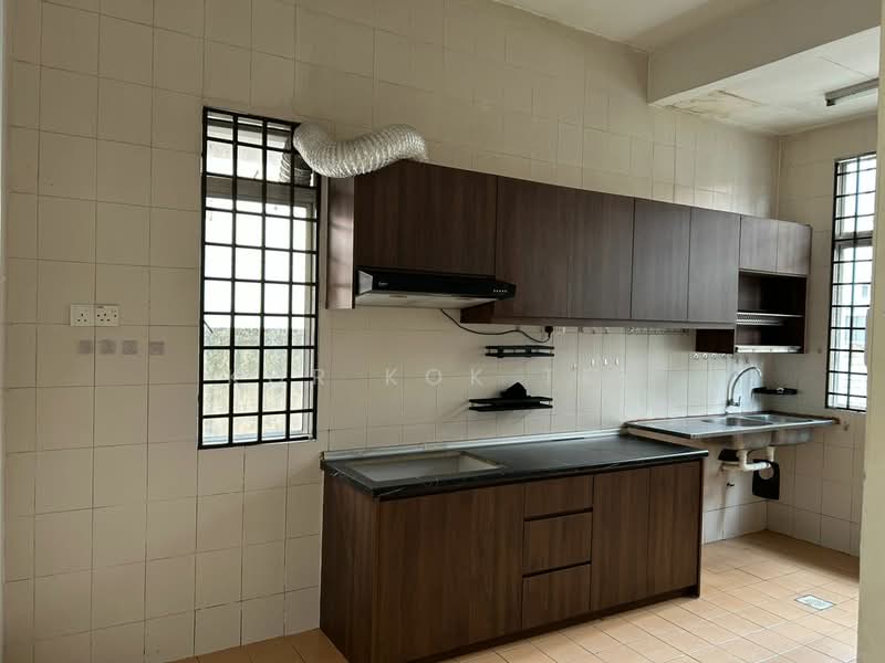 Rumah Berkembar untuk Disewa di Puchong (Selangor) - Kor Kok Tee - Kitchen - PropertyGuru.com.my