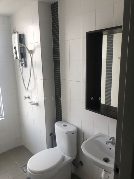 Kediaman Servis untuk Dijual di Domain 5 @ NeoCyber - Jeslyn Tan - Bathroom - PropertyGuru.com.my