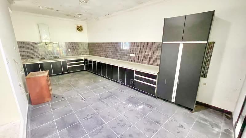 Rumah Teres 2-Tingkat untuk Dijual di Taman Desa Budiman (Bandar Sungai Long) - Azli Ibrahim - Kitchen - PropertyGuru.com.my