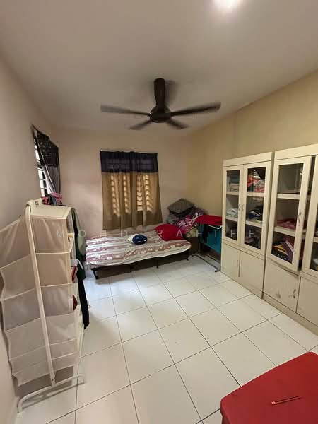 Semi-Detached House for Sale in Puncak Bangi (Bandar Baru Bangi) - Mohd Rafiee - Bedroom - PropertyGuru.com.my