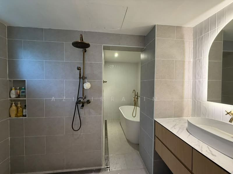 Condominium for Sale at Cyber Heights Villa - Azizirrahim . - Bathroom - PropertyGuru.com.my