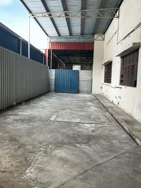 Kilang Berkembar untuk Disewa di Taman Desa Cemerlang (Ulu Tiram) - Kristopher Lee - PropertyGuru.com.my