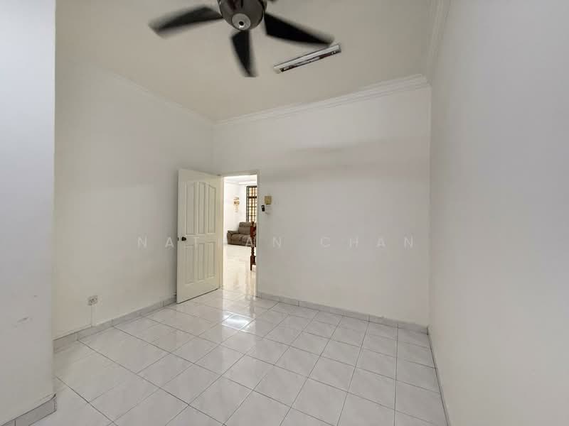 2-storey Terraced House for Sale in Taman Molek (Johor Bahru) - Nathan Chan - PropertyGuru.com.my