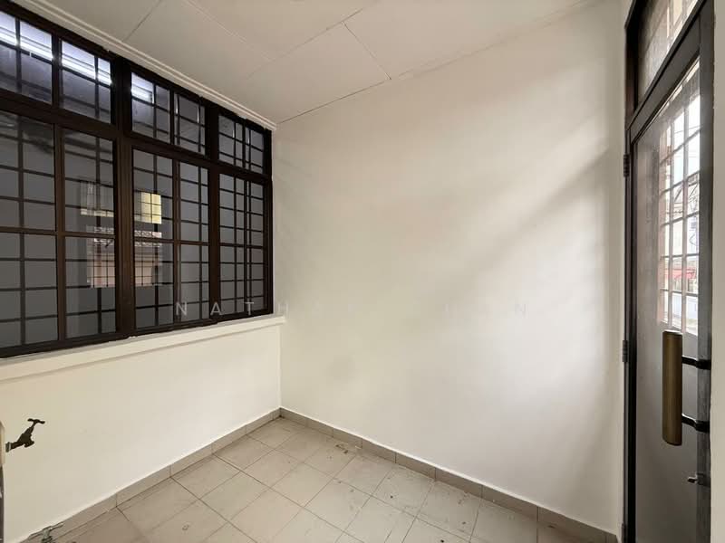 2-storey Terraced House for Sale in Taman Molek (Johor Bahru) - Nathan Chan - PropertyGuru.com.my