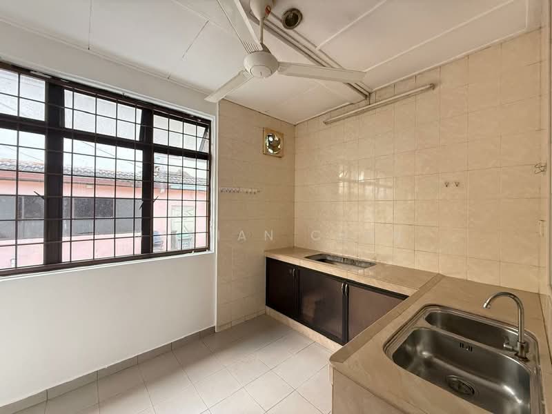 2-storey Terraced House for Sale in Taman Molek (Johor Bahru) - Nathan Chan - PropertyGuru.com.my